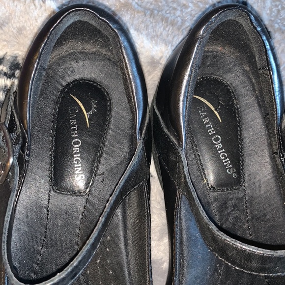 Earth Origins Britney 4 Black Leather Mary Janes — 9 - Picture 4 of 10